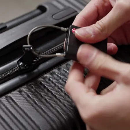 KeySmart SmartLock: The World’s First Trackable Luggage Lock | BL FR - Image 3